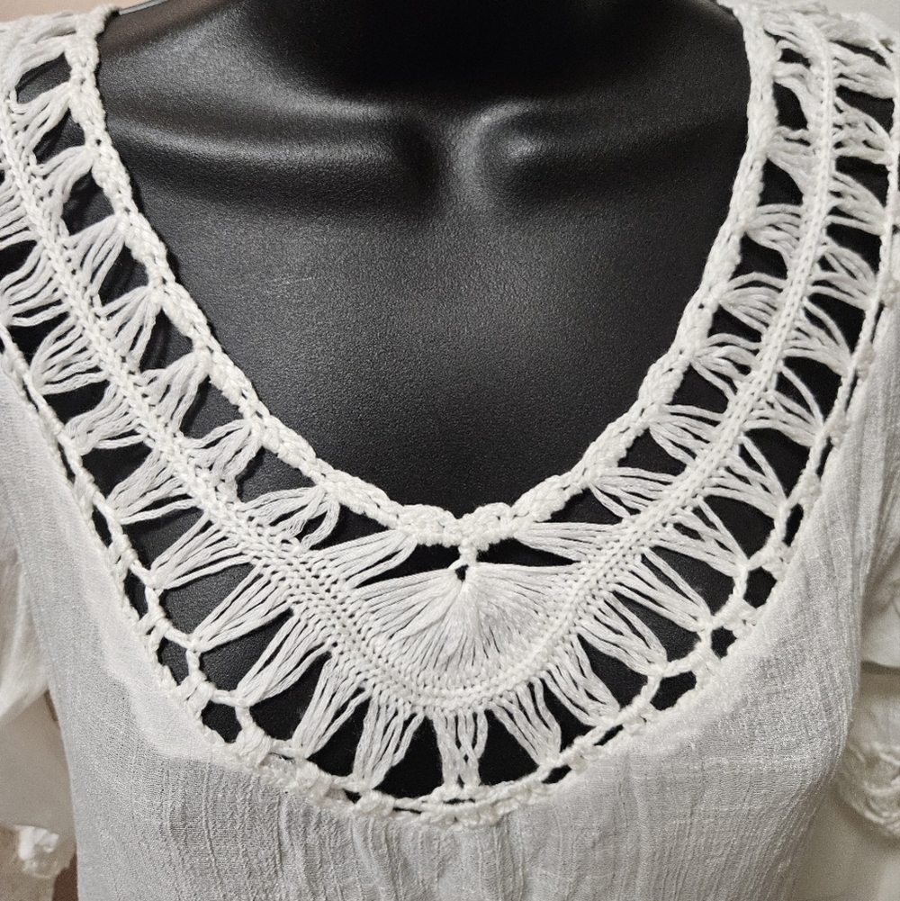 VENUS White Relaxed Cropped Tunic Or Swimsuit Cover-Up - Picture 3 of 13